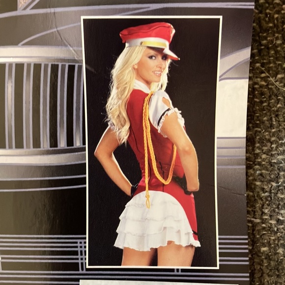 Halloween Costume VIP Valet Service Dreamgirl Costume - Picture 2 of 16